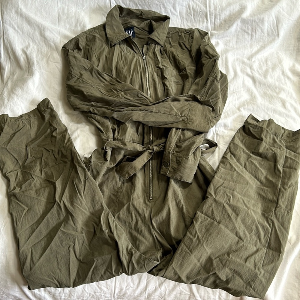 Gap jumpsuit